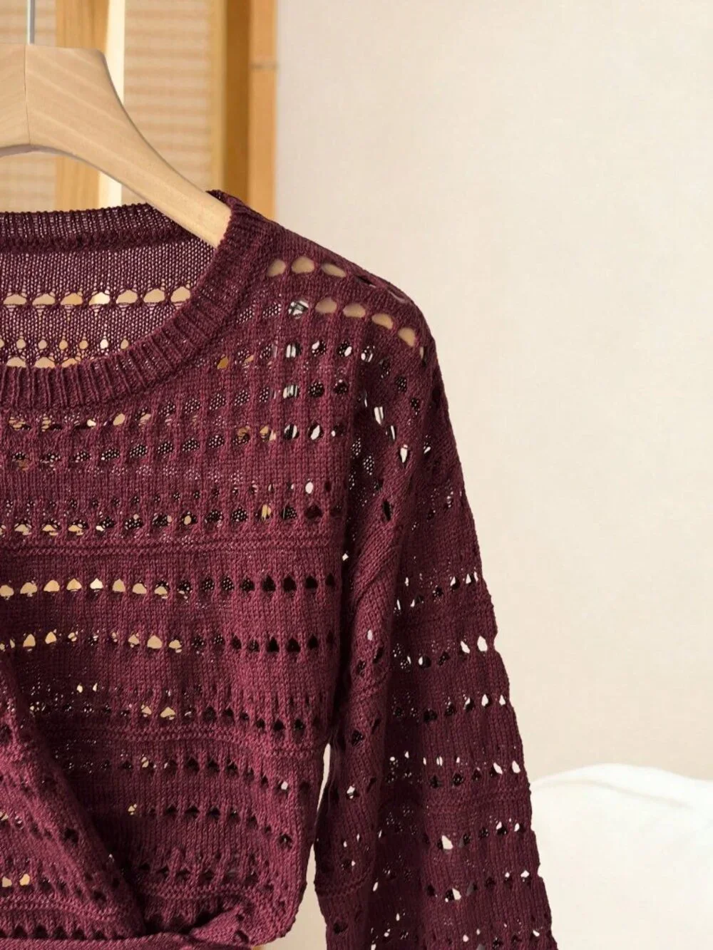 Red Hollow Knit Women's Pullover Sweater Waist, Round Neck, Lantern Sleeve